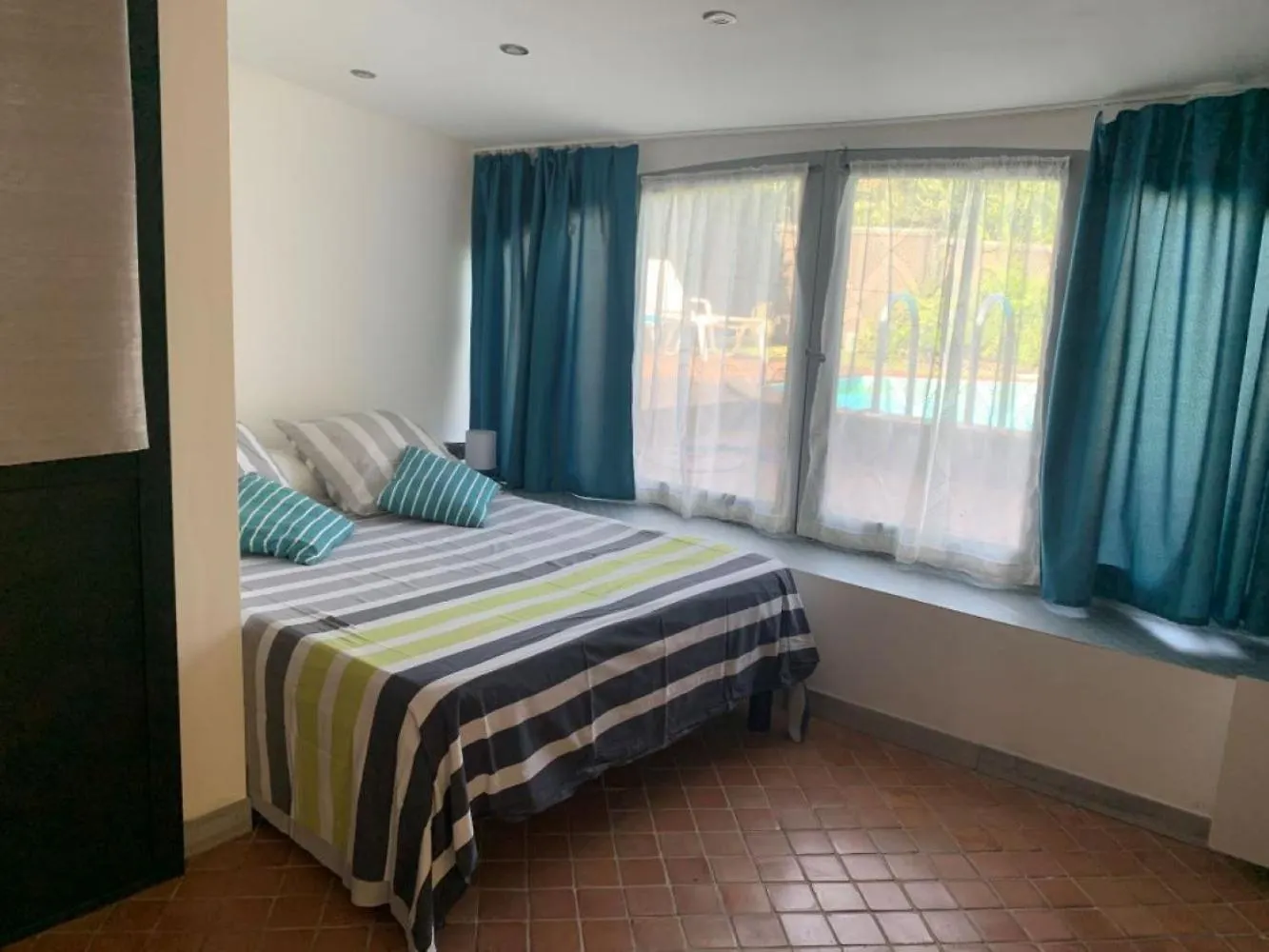 Prox Saint-Tropez - Maison 3 Chambres- 3 Km Mer Grimaud 0*,  Francie